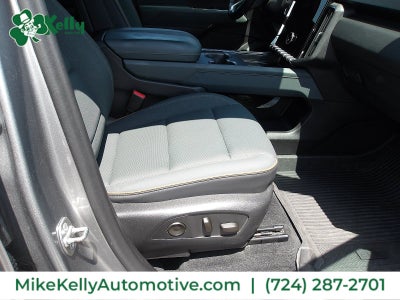 2024 GMC Acadia AT4