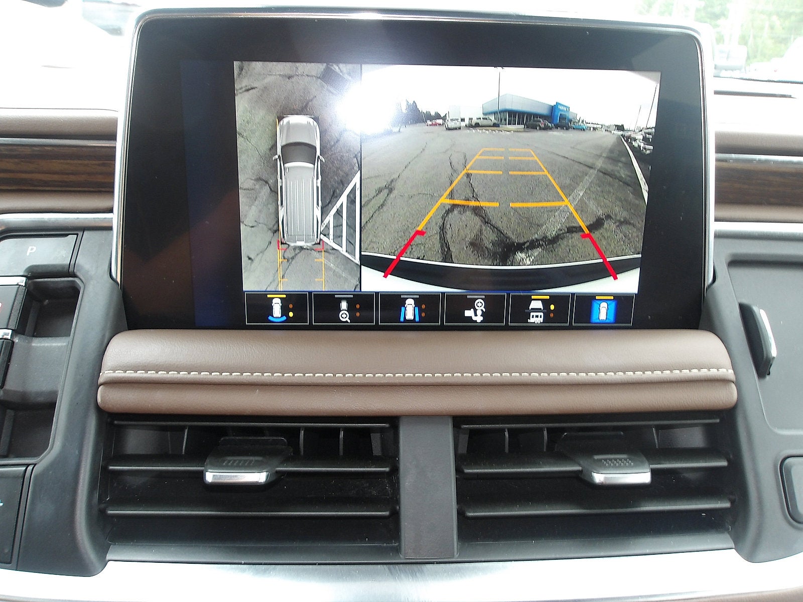 2023 Chevrolet Suburban High Country