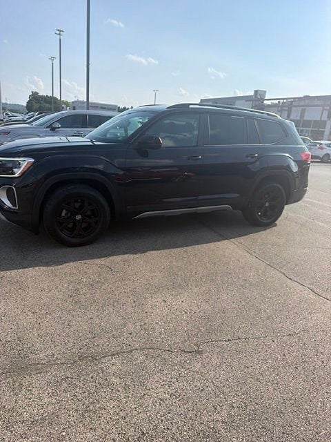 2025 Volkswagen Atlas 2.0T Peak Edition
