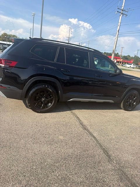 2025 Volkswagen Atlas 2.0T Peak Edition