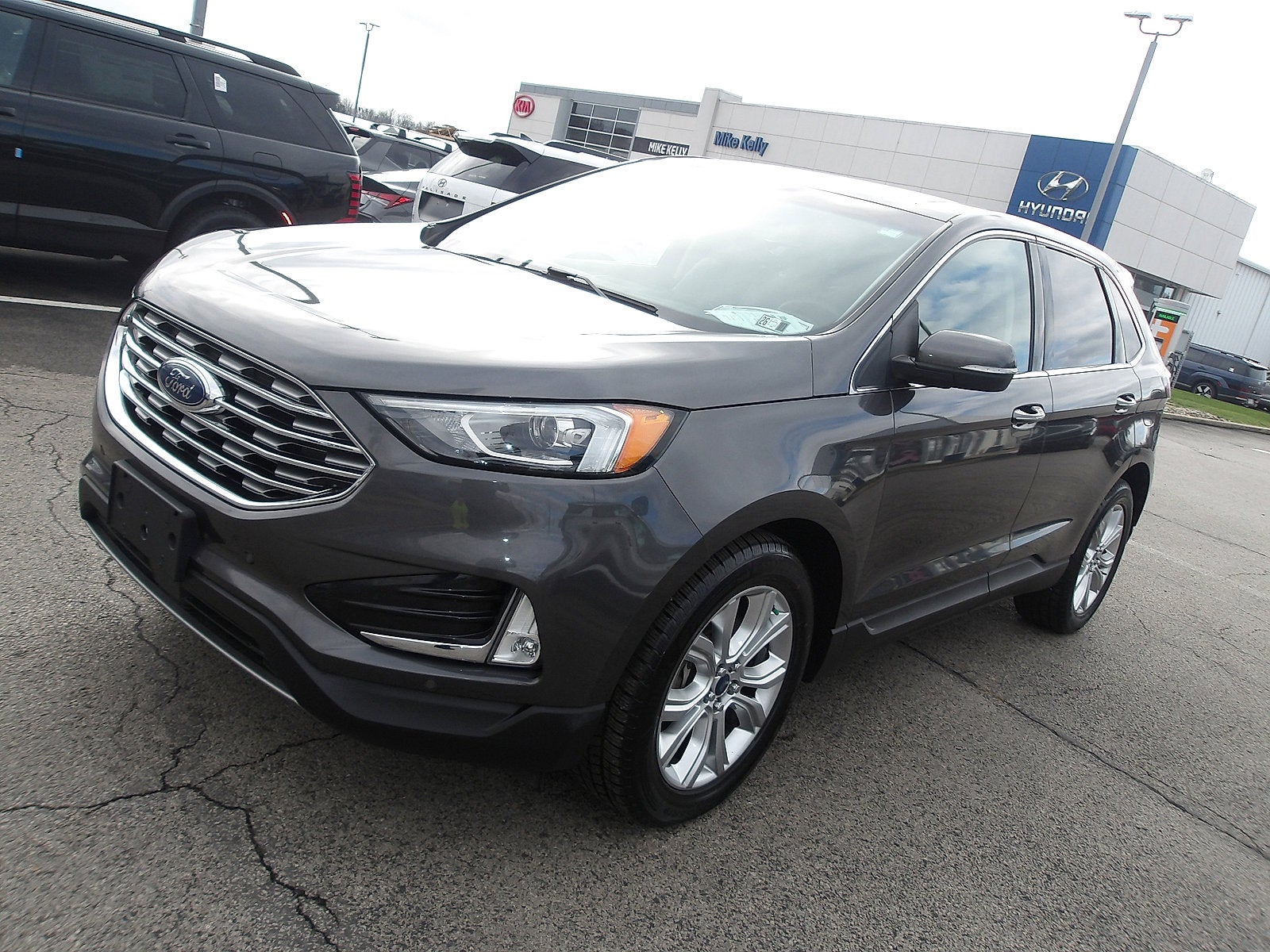 2020 Ford Edge Titanium