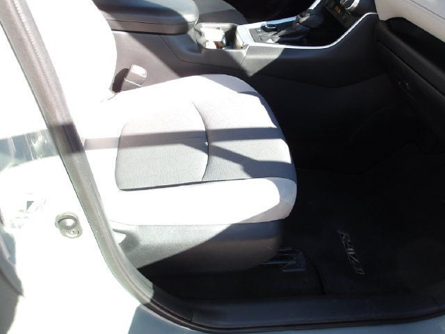 2019 Toyota RAV4 Hybrid XLE