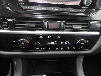 2025 Nissan Pathfinder SV