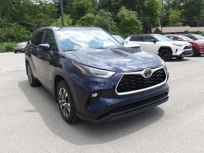 2024 Toyota Highlander LE
