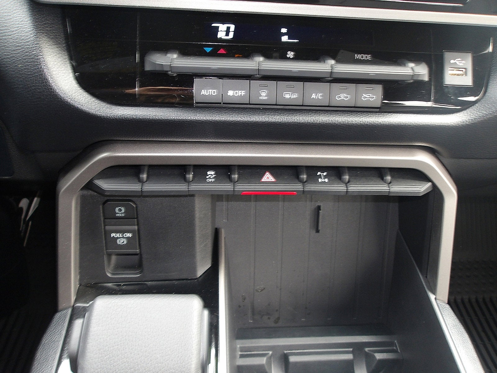 2025 Toyota Tundra 4WD SR