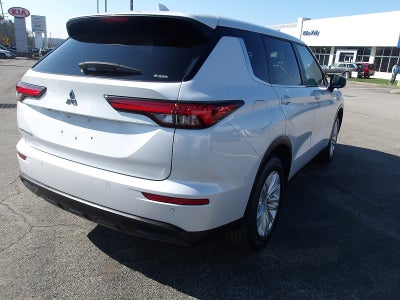 2024 Mitsubishi Outlander ES