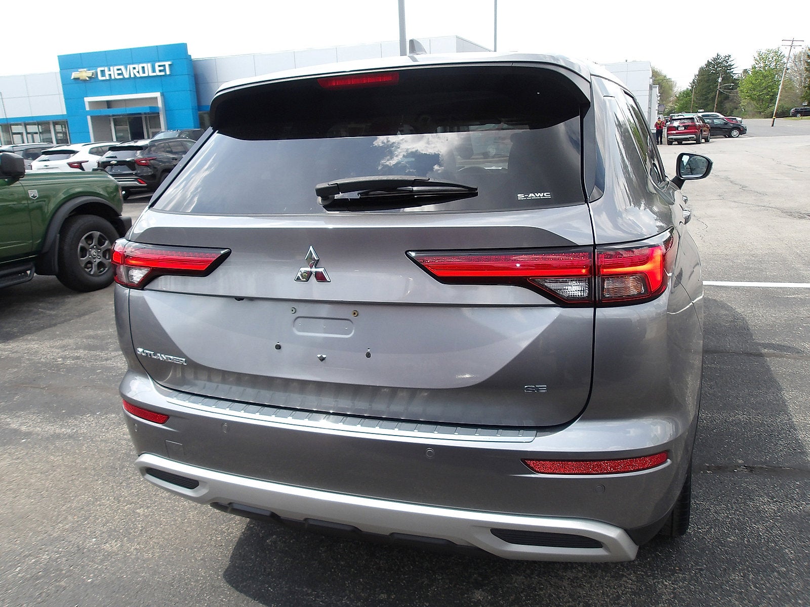 2022 Mitsubishi Outlander SE