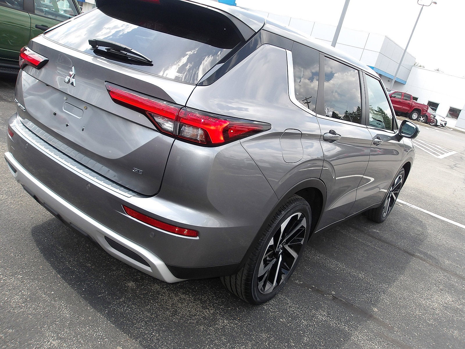 2022 Mitsubishi Outlander SE