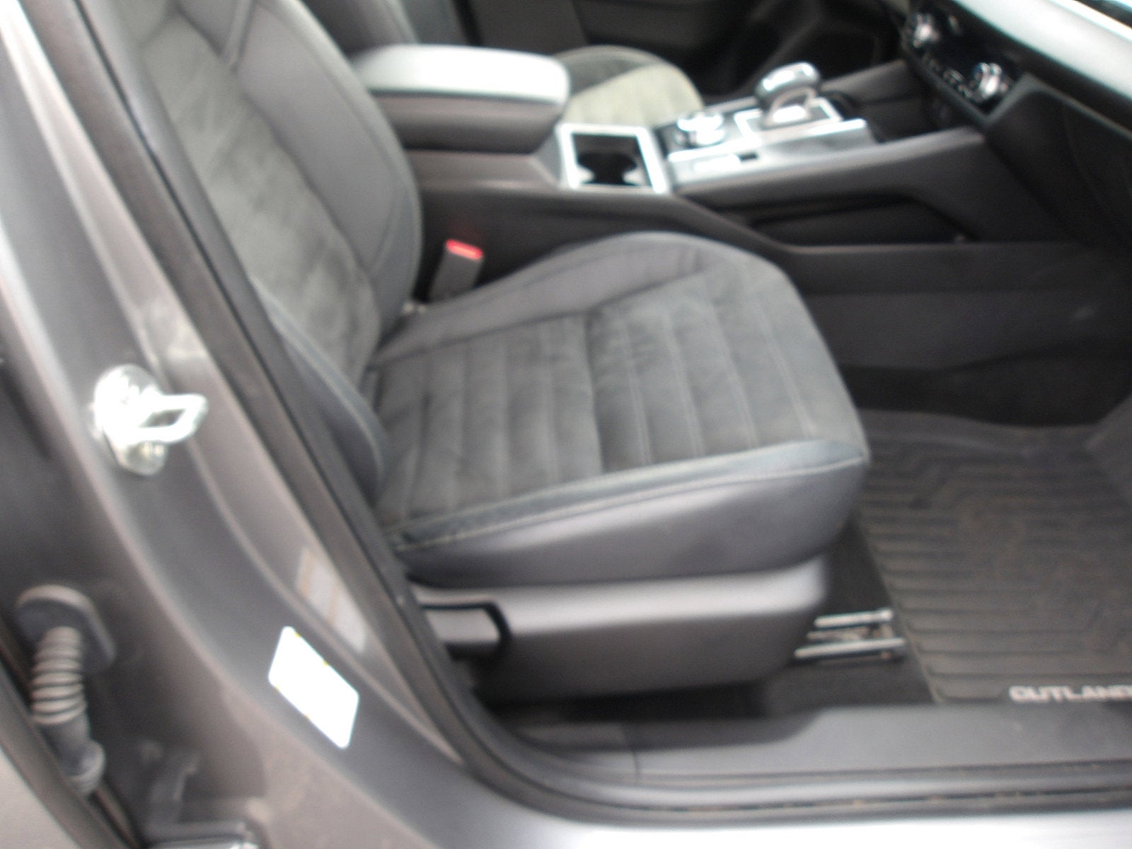 2022 Mitsubishi Outlander SE