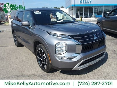 2023 Mitsubishi Outlander SE