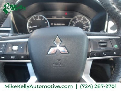 2023 Mitsubishi Outlander SE