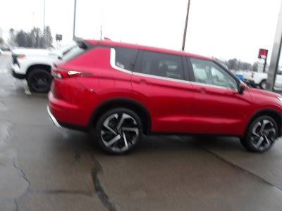 2024 Mitsubishi Outlander SE
