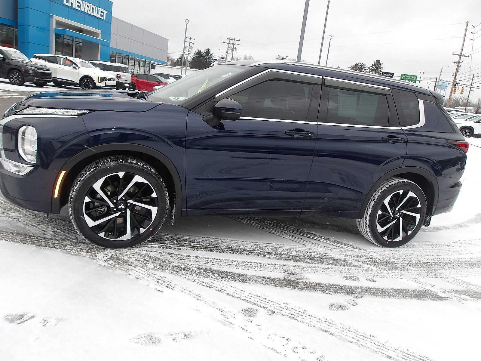 2023 Mitsubishi Outlander SEL