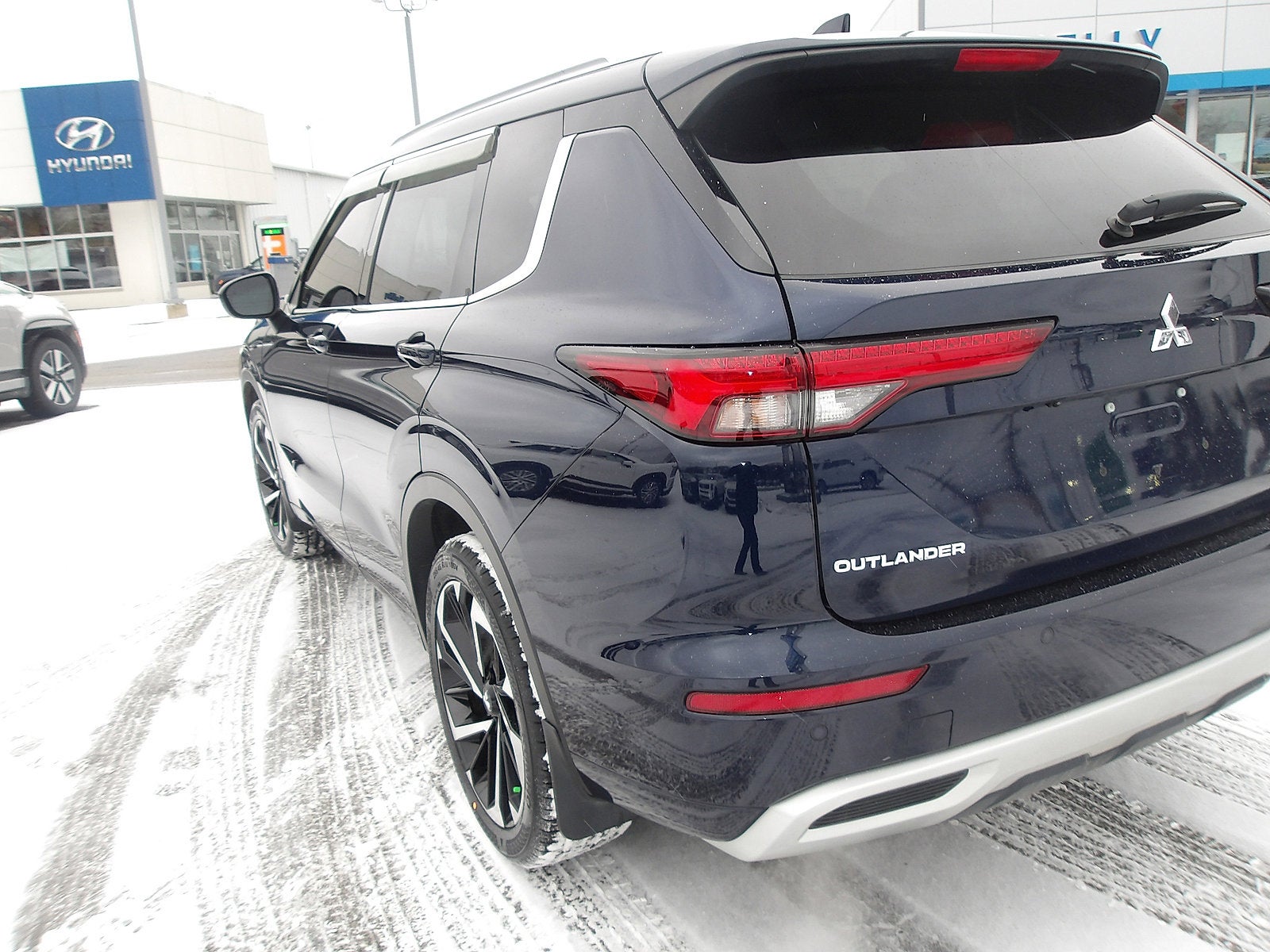 2023 Mitsubishi Outlander SEL