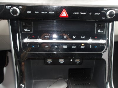 2023 Kia Carnival EX