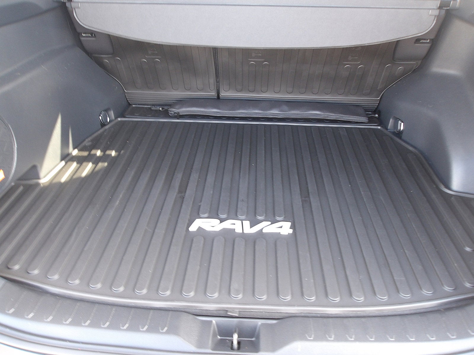 2023 Kia Carnival EX