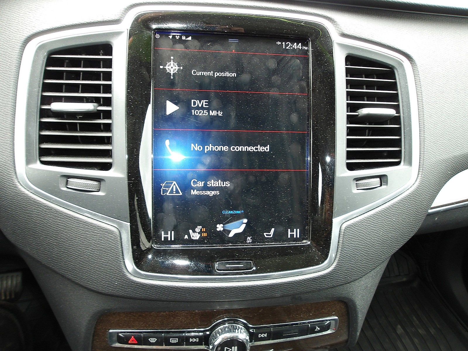 2019 Volvo XC90 Momentum